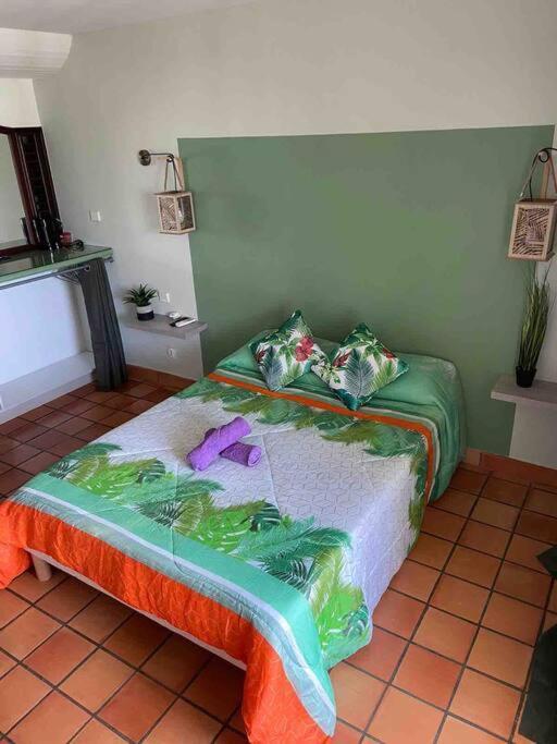 Studio Paisible Avec Piscine, Pas Loin De La Plage La Trinité Kültér fotó